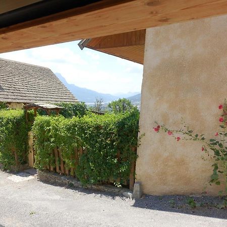 Appartement Spacieux Avec Terrasse Saint-André-dʼEmbrun Zewnętrze zdjęcie
