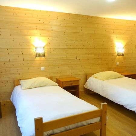 Appartement Spacieux Avec Terrasse Saint-André-dʼEmbrun Zewnętrze zdjęcie