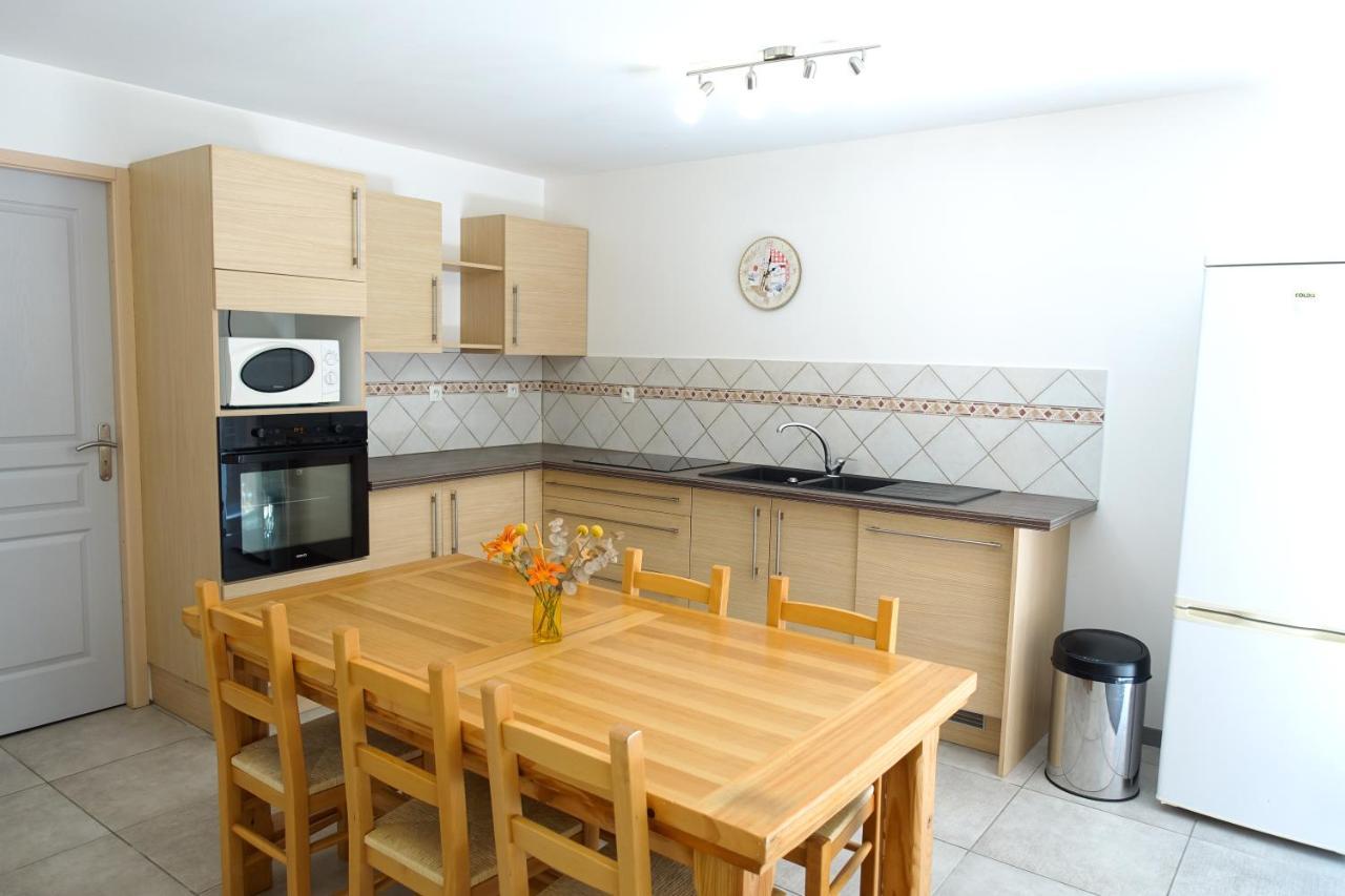 Appartement Spacieux Avec Terrasse Saint-André-dʼEmbrun Zewnętrze zdjęcie