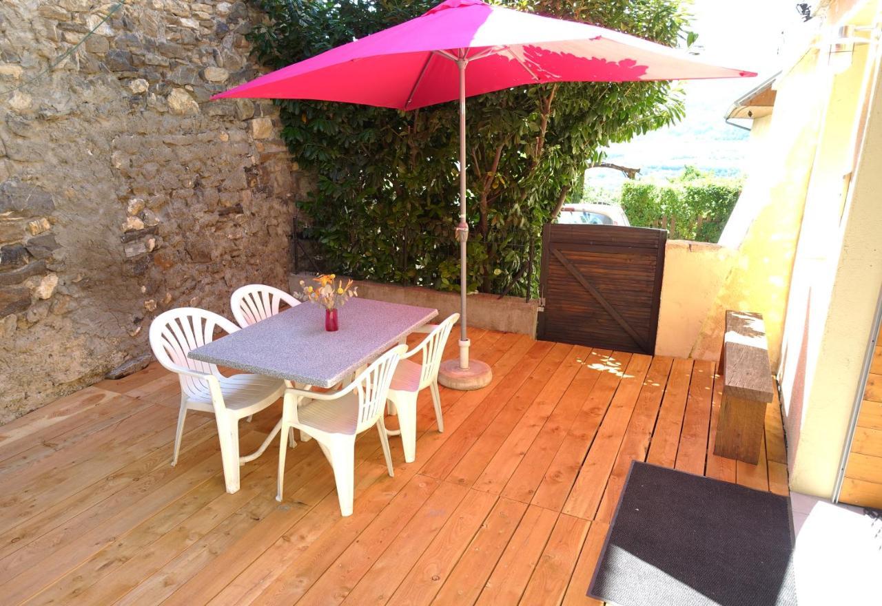 Appartement Spacieux Avec Terrasse Saint-André-dʼEmbrun Zewnętrze zdjęcie