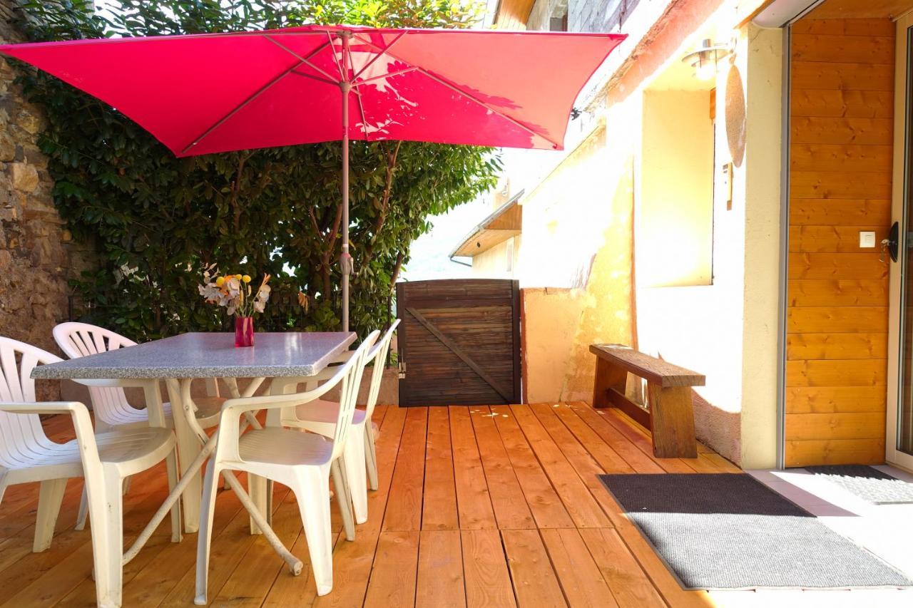 Appartement Spacieux Avec Terrasse Saint-André-dʼEmbrun Zewnętrze zdjęcie